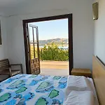 Casa Herrera\'S Quiet Lake Escape
