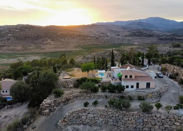 Casa Herrera\'S Quiet Lake Escape